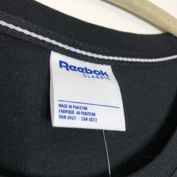 NWT Reebok Classic Tee Medium - Picture 2 of 4